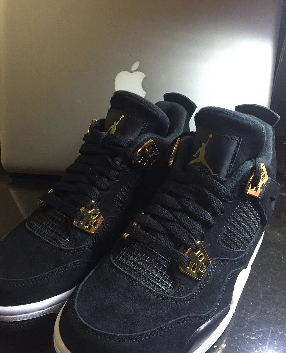 Jordan 4 Black and Gold Reps Sneakers 308497-032 review rand