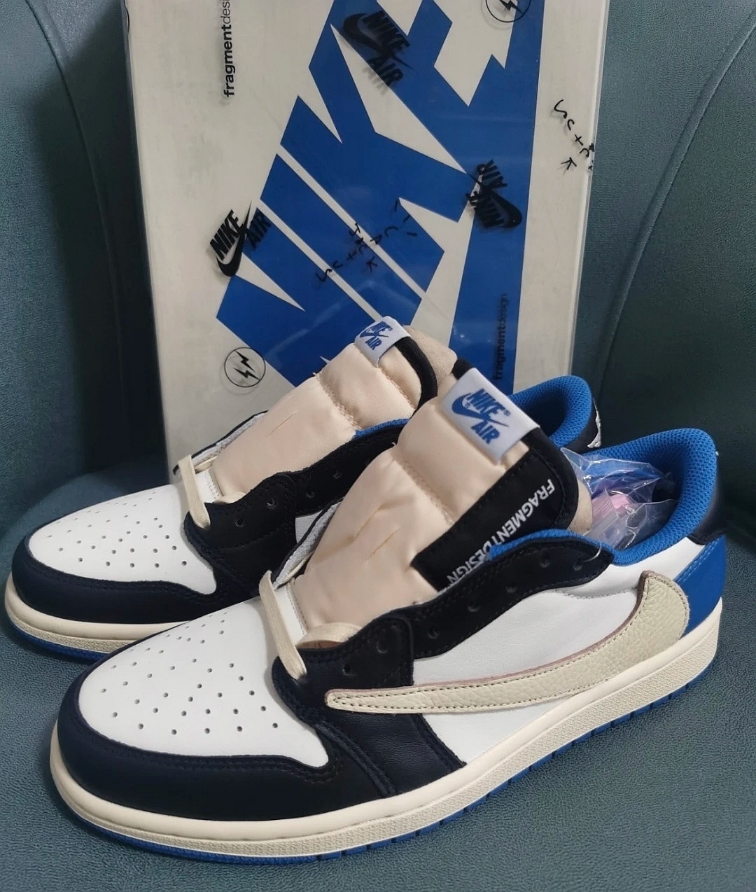 Travis Scott x Fragment Design x Air Jordan 1 Retro Low Rep Sneaker DM7866-140 review 0