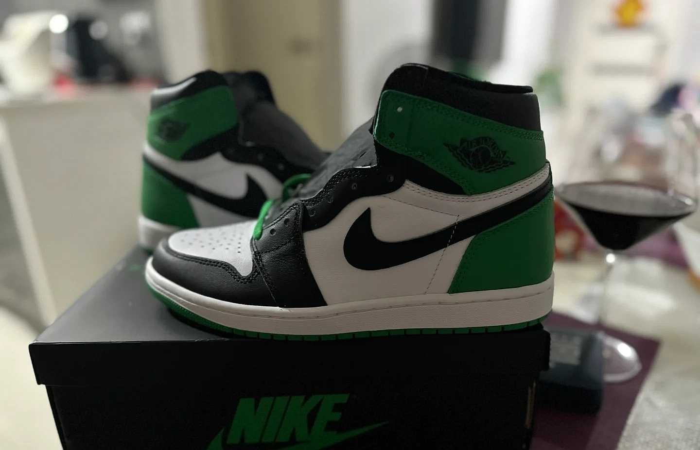 Air Jordan 1 Retro High OG “Lucky Green” Reps Sneaker DZ5485-031 review 0