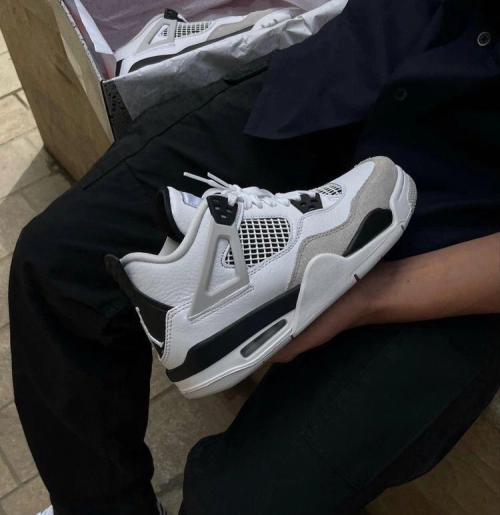 Nike Air Jordan 4 Retro Military Black 2022 Reps Sneaker DH6927-111 review MoBony