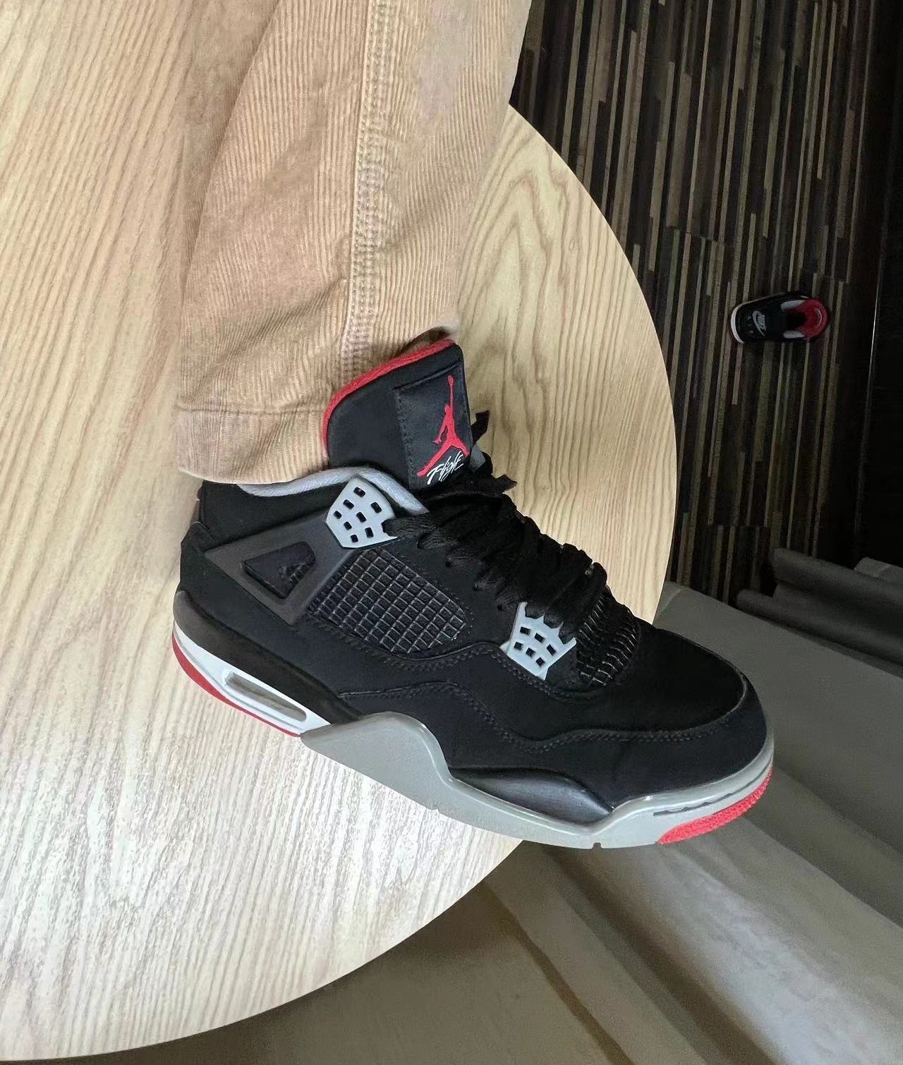 OFF White x Air Jordan 4 Bred Reps Sneakers CV9388-001 review 1