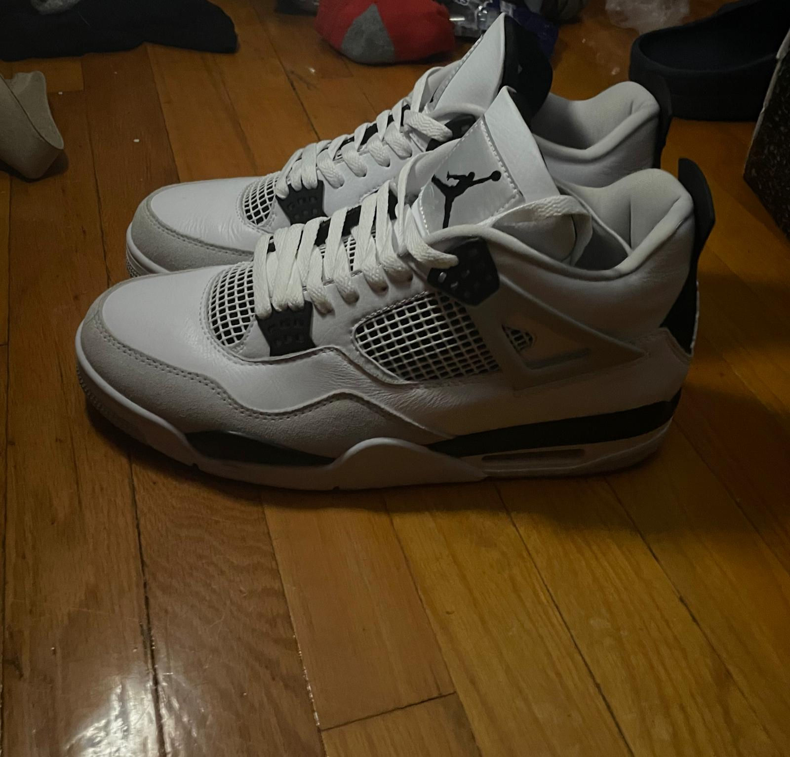 Nike Air Jordan 4 Retro Military Black Reps Sneakers DH6927-111 review Gabriel 01