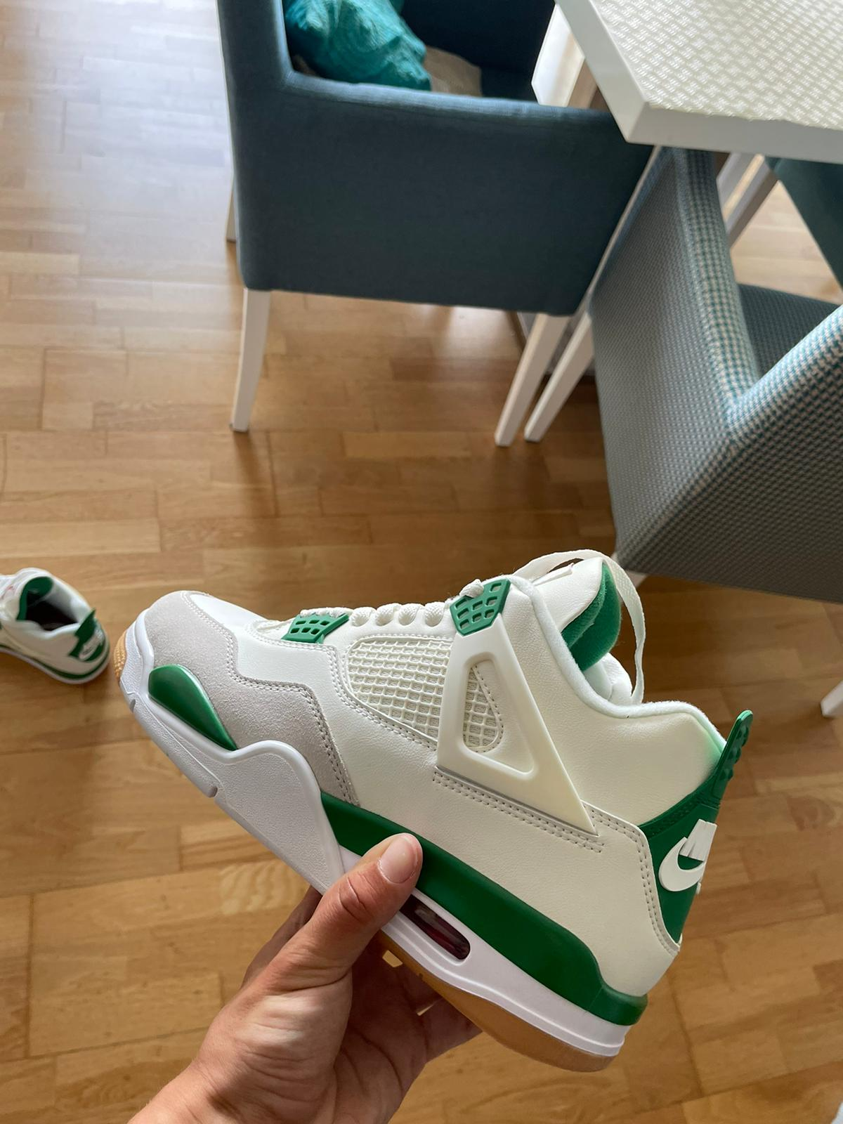 Air Jordan 4 Retro SB Pine Green Reps Sneaker DR5415-103 review Gustavo