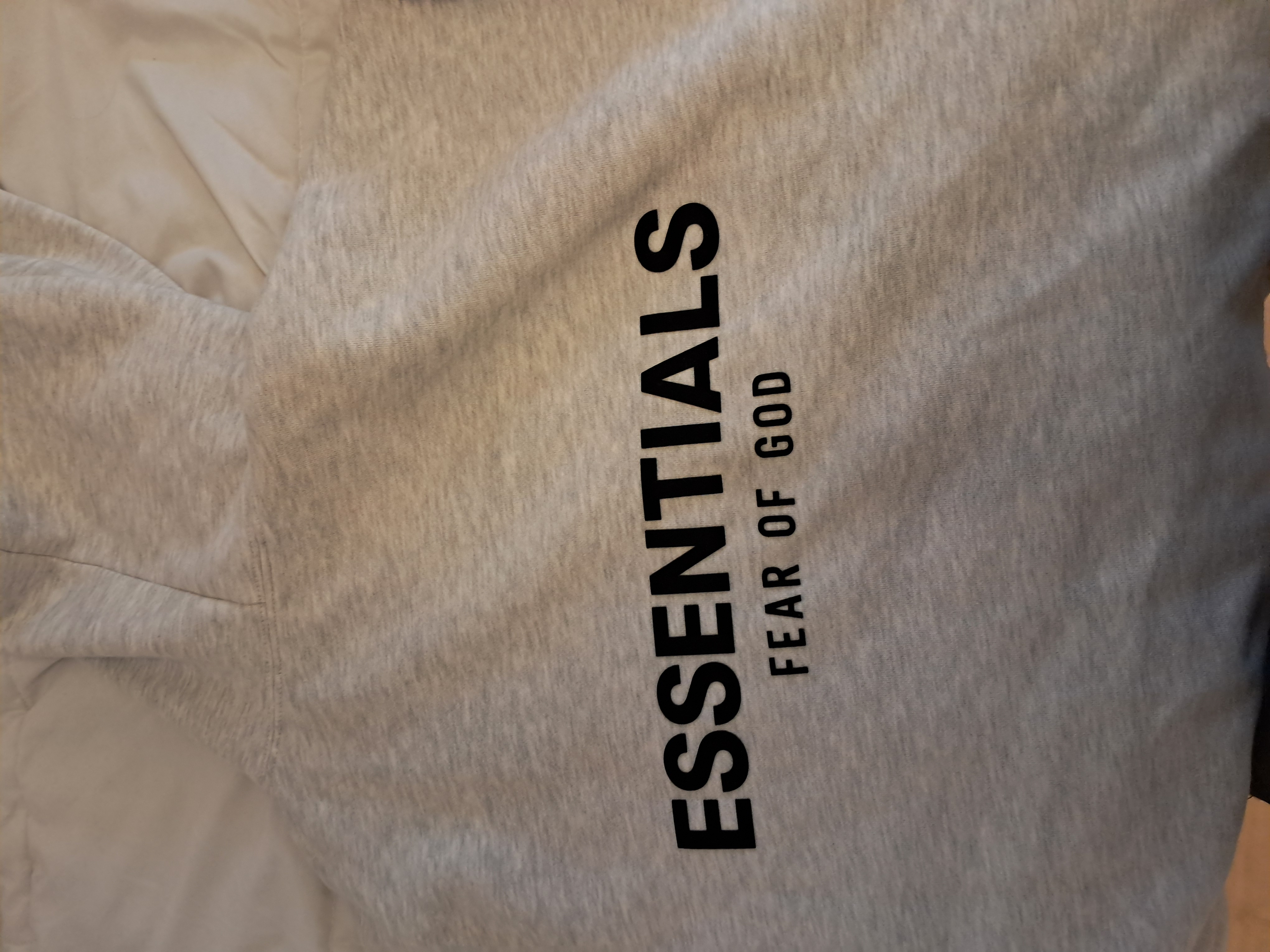 Fear of God Essentials Hoodie Light Oatmeal review Detox_reveiw