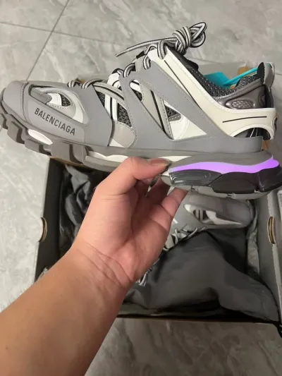 Balenciaga Track LED Gray Reps Sneaker 555036W2GB71214/555036 W2GB7 1214 review Kaan