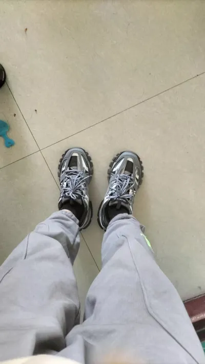 Balenciaga Track LED Gray Reps Sneaker 555036W2GB71214/555036 W2GB7 1214 review Jorenza