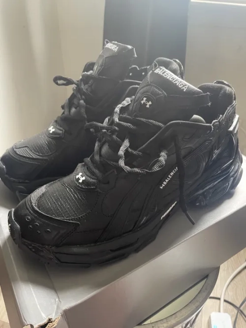 Balenciaga Under Armour Ripstop Runner Sneaker Black 813793WRUCU1000 review kqqwq
