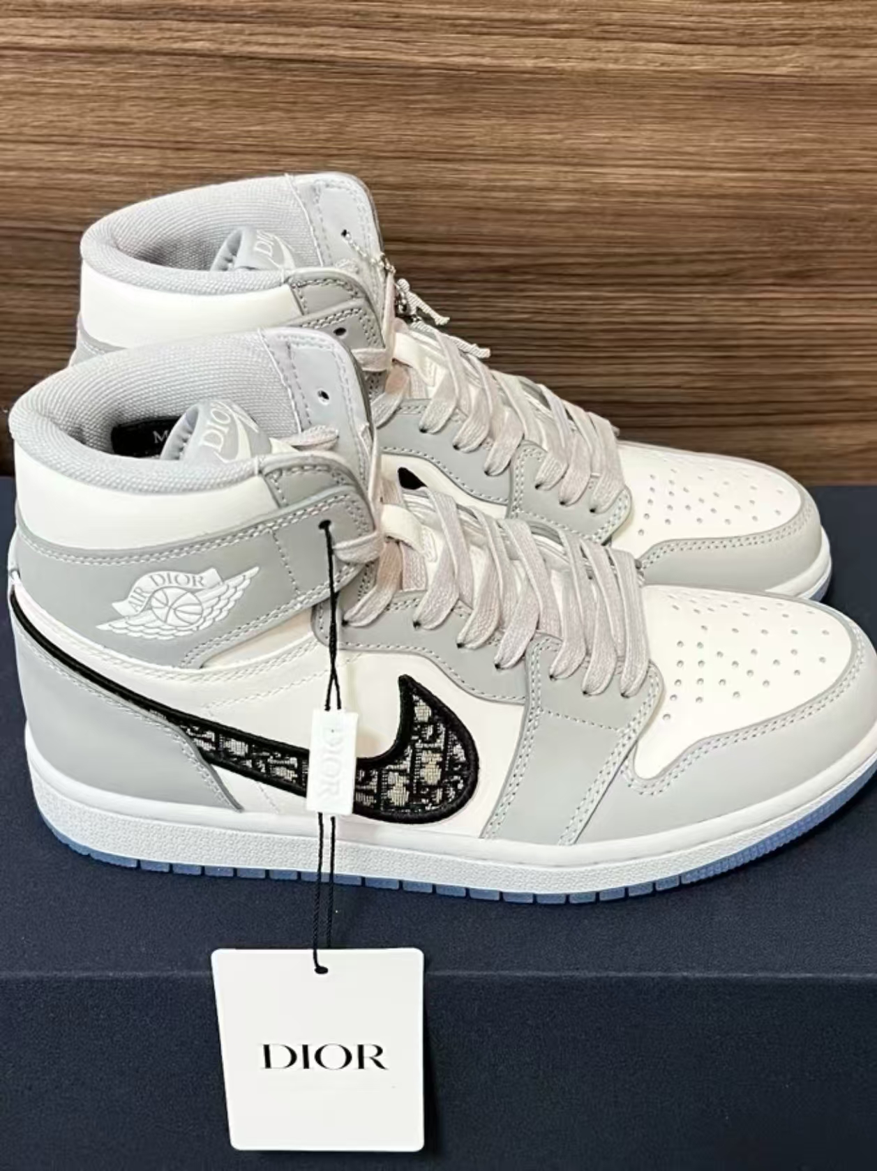 Air Jordan 1 Retro High Dior Reps Sneaker CN8607-002 review noah