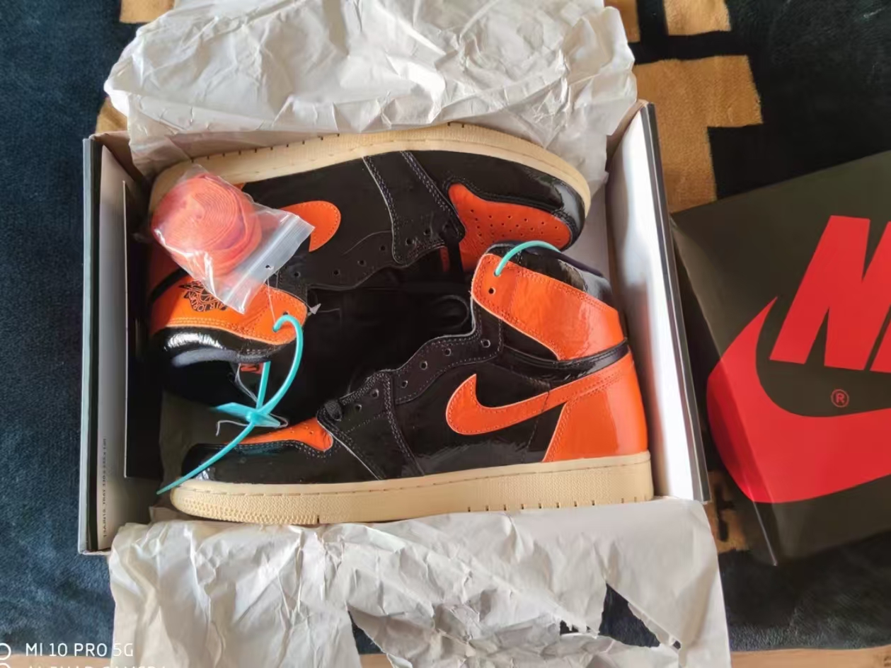 Air Jordan 1 Retro High Shattered Backboard 3.0 555088-028 review Dennis487976151