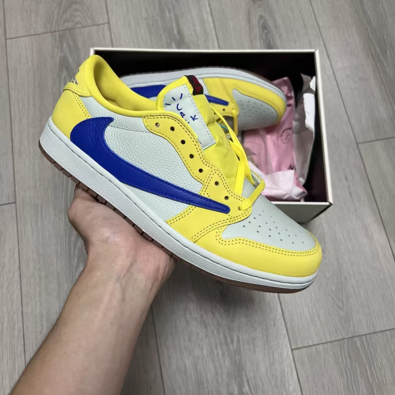 Jordan 1 Retro Low OG SP Travis Scott Canary DZ4137-700 review MarieCarmel