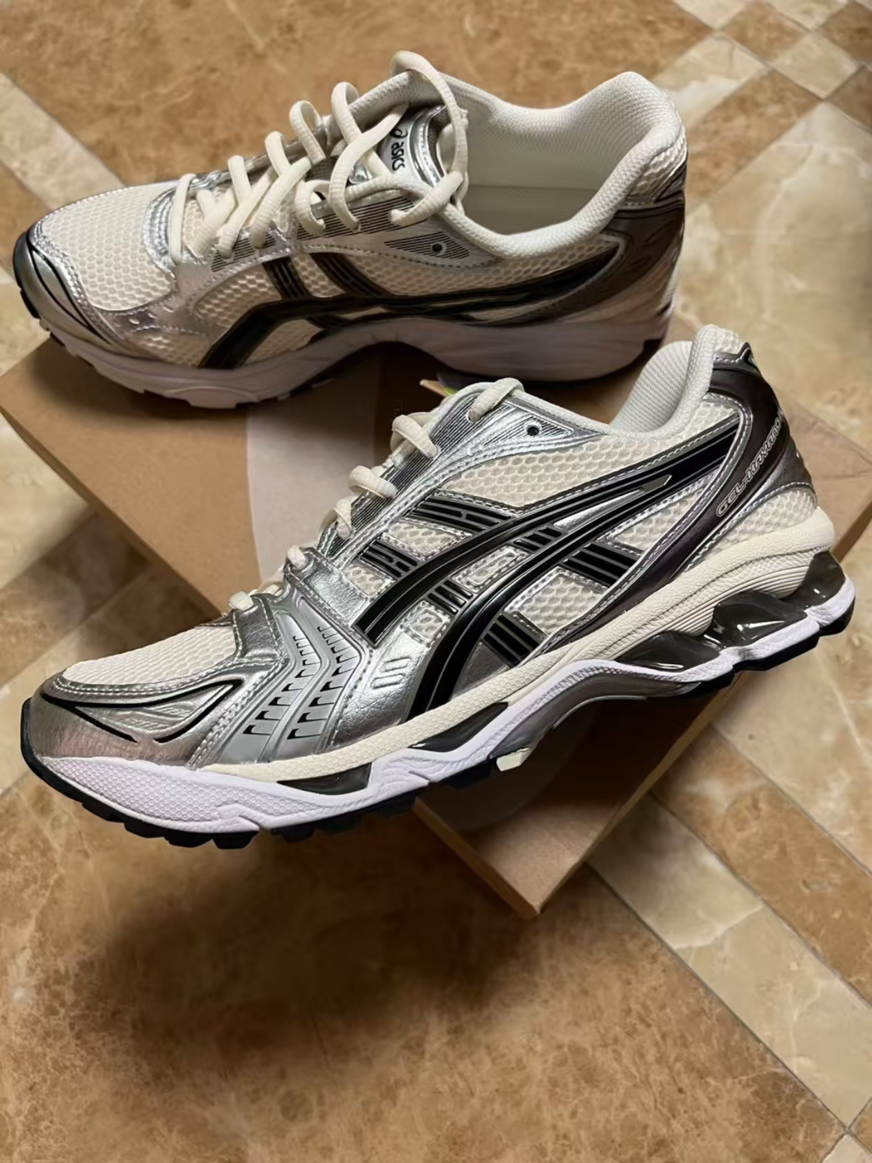 ASICS Gel-Kayano 14 Cream Black Metallic Plum 1201A019-108 review Disanka 00