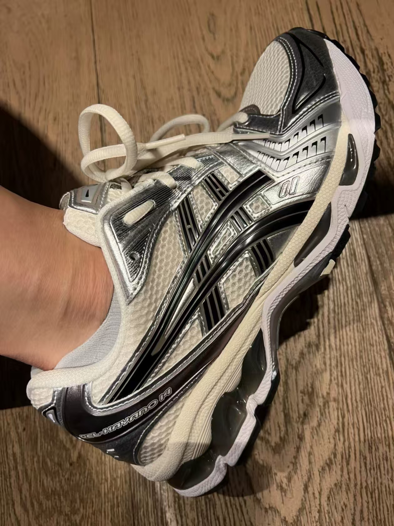 ASICS Gel-Kayano 14 Cream Black Metallic Plum 1201A019-108 review Disanka 01