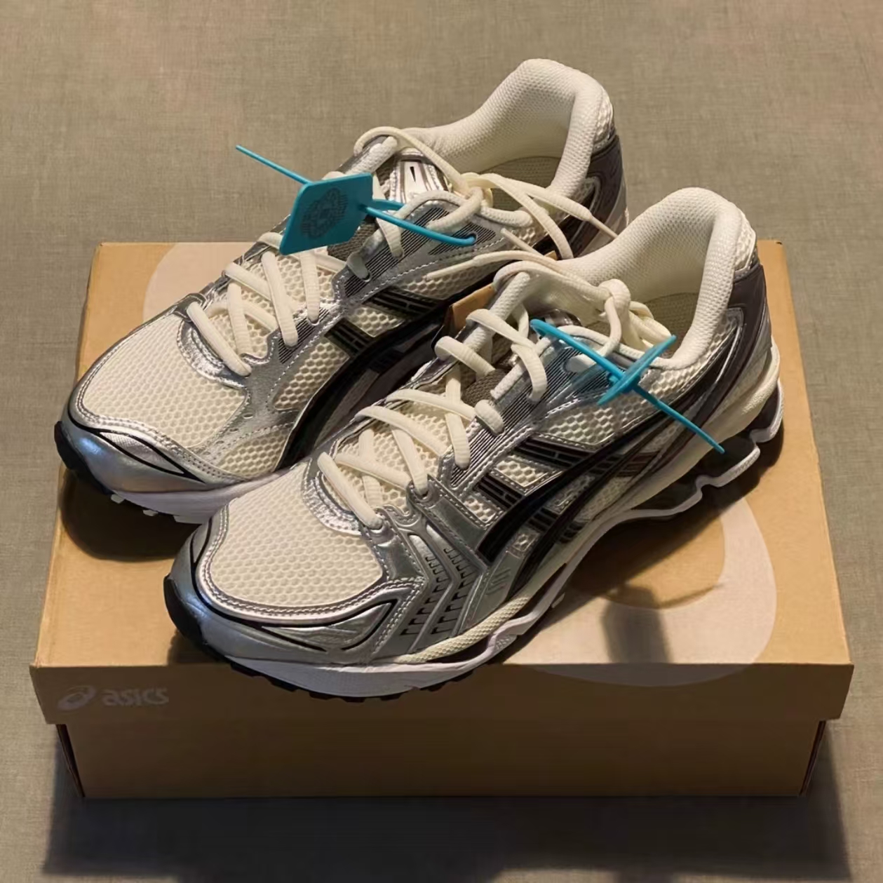 ASICS Gel-Kayano 14 Cream Black Metallic Plum 1201A019-108 review Osei