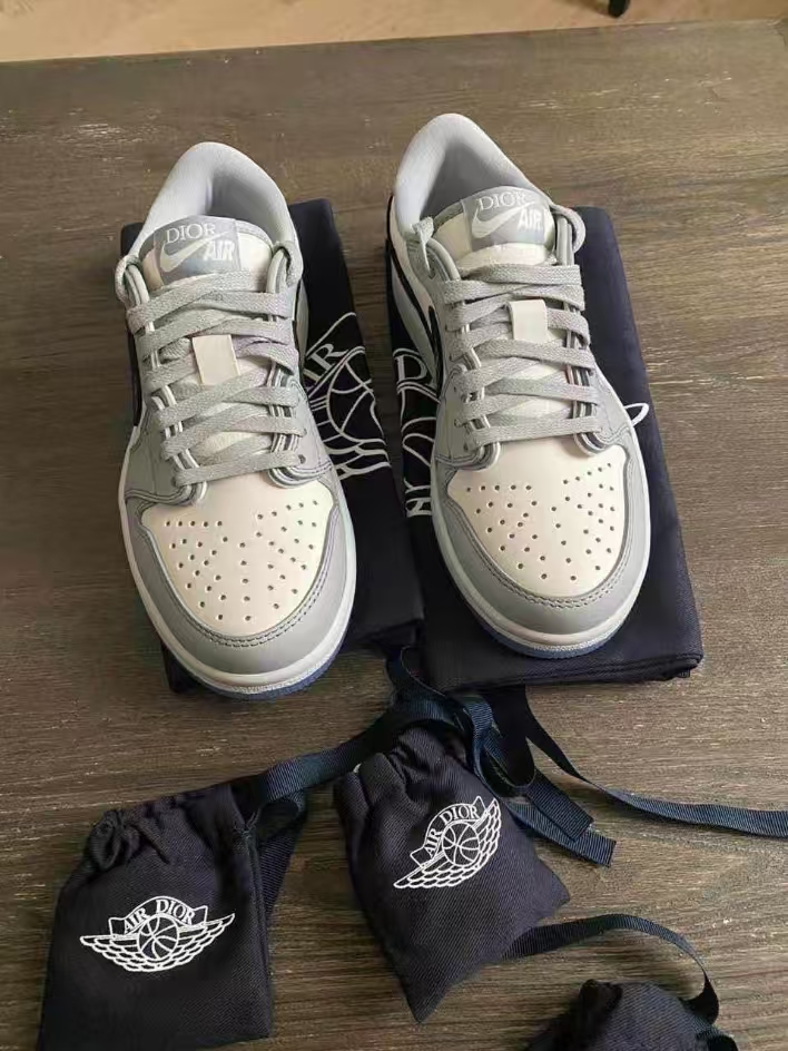 Dior x Air Jordan 1 Low Wolf Grey CN8608-002 review 0