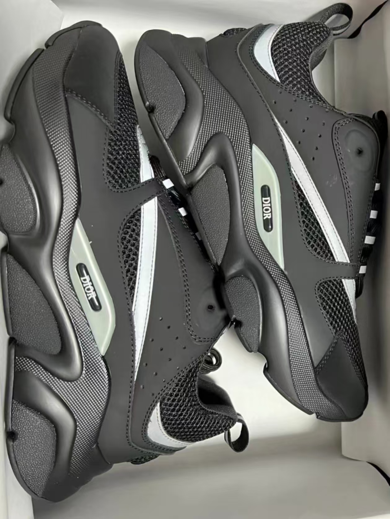 Dior B22 Black Silver 3SN231ZNG_H969 / 3SN231ZNG969 review 0