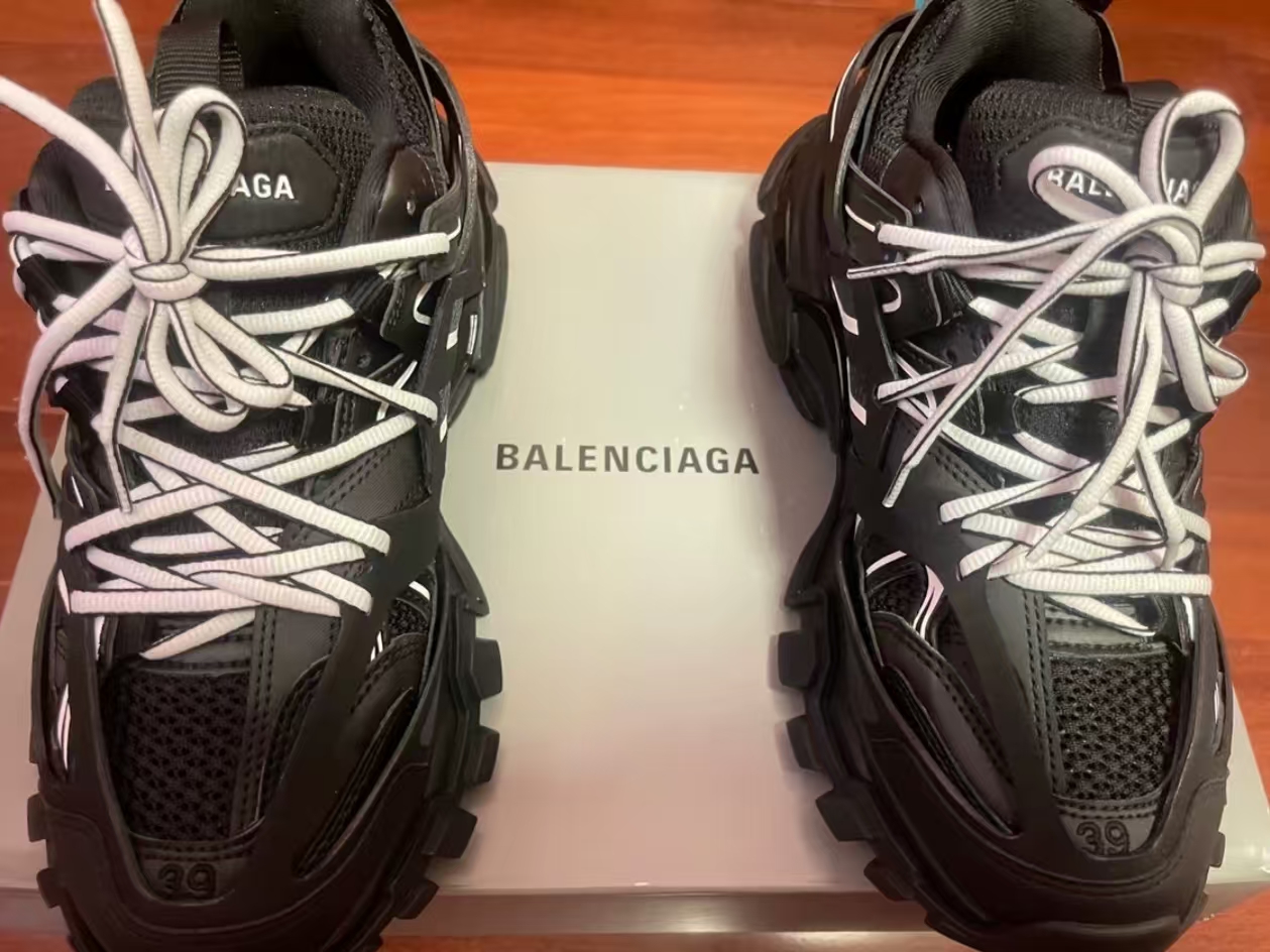 Balenciaga Track Black White 2021 542023W3AC11090 review Ryder