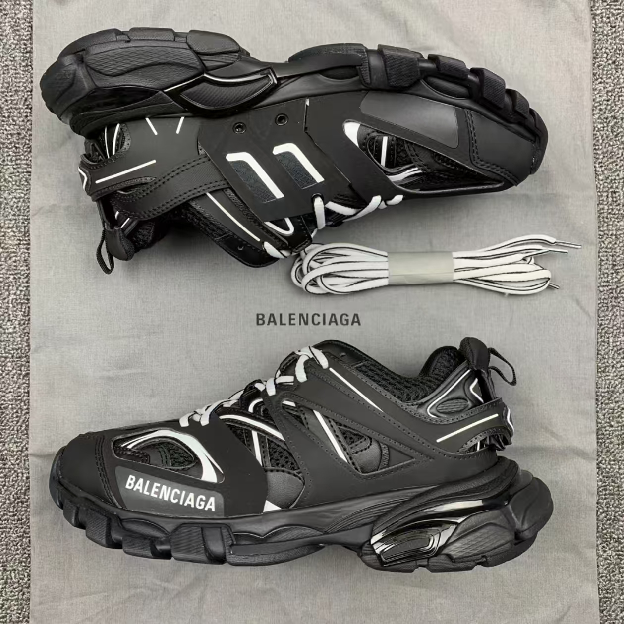 Balenciaga Track Black White 2021 542023W3AC11090 review Oney