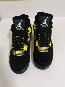 Nike Air Jordan 4 Retro Thunder 2023 Mens Reps Sneakers DH6927-017 review Achava 01