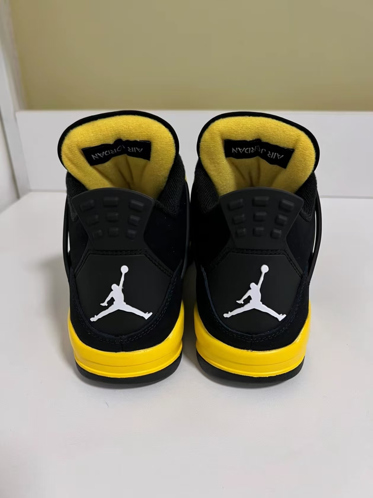 Nike Air Jordan 4 Retro Thunder 2023 Mens Reps Sneakers DH6927-017 review Achava 02