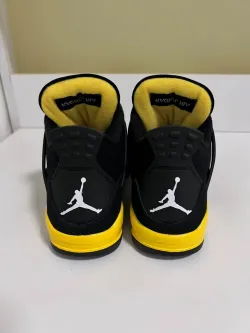 Nike Air Jordan 4 Retro Thunder 2023 Mens Reps Sneakers DH6927-017 review Achava 03