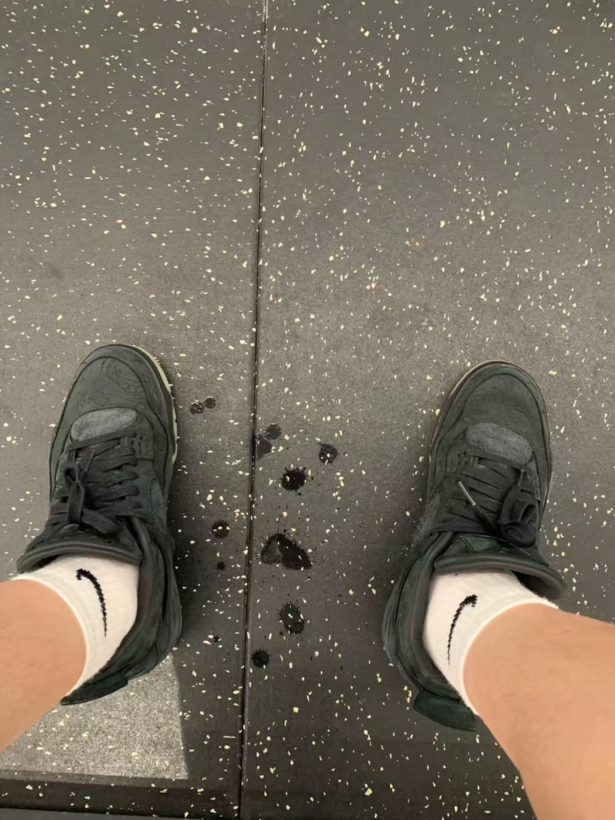 Kaws X Air Jordan 4 Retro Black Reps Sneakers 930155-001 review 0