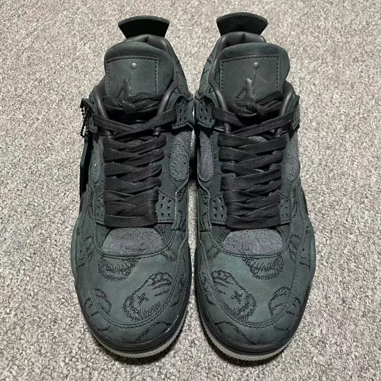 Kaws X Air Jordan 4 Retro Black Reps Sneakers 930155-001 review 0