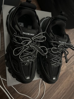Balenciaga Track LED Black Reps Sneaker 555032 W1GB7 1000/555036W2GB11000 review Ethan 01