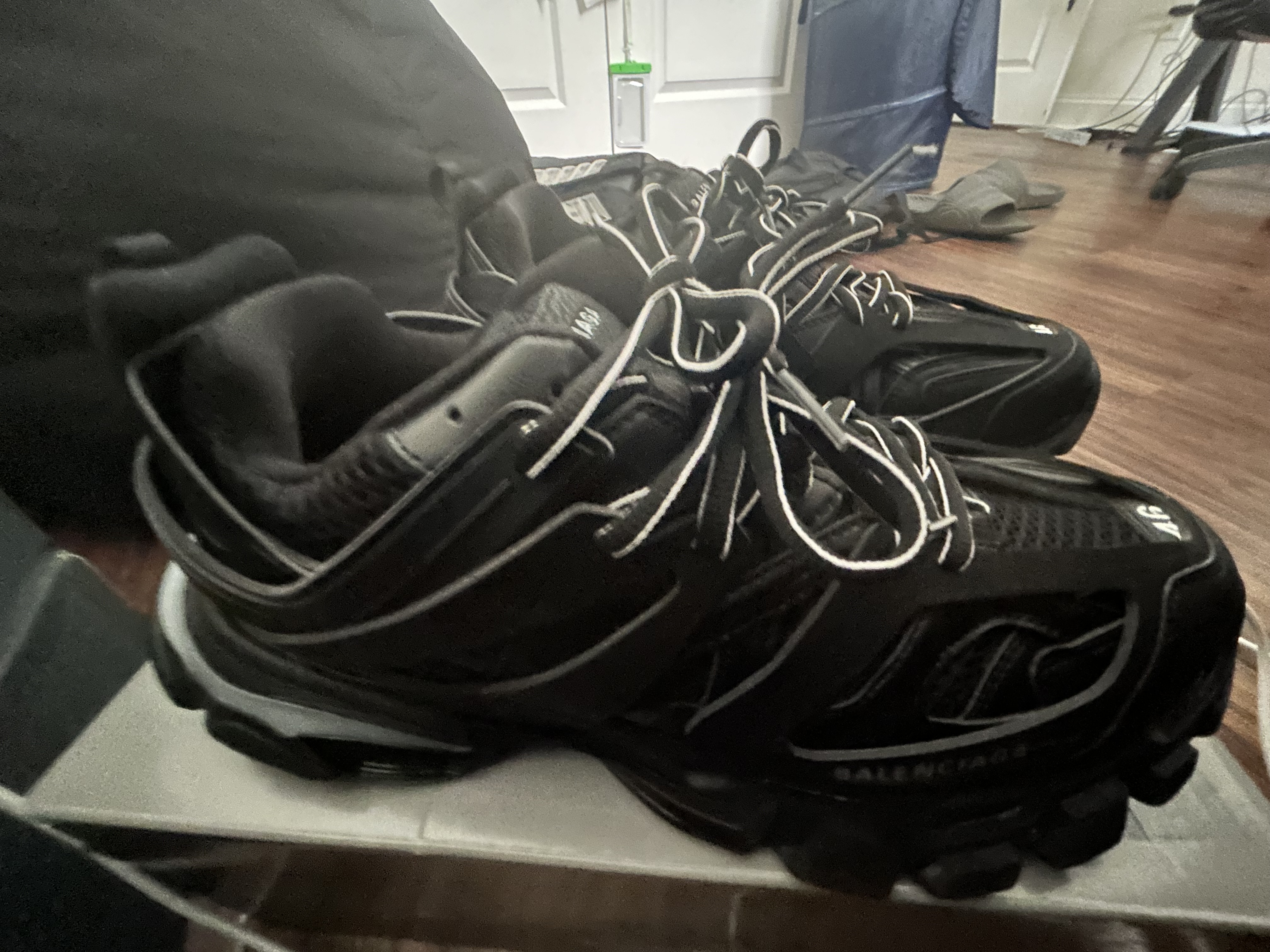 Balenciaga Track LED Black Reps Sneaker 555032 W1GB7 1000/555036W2GB11000 review Ethan 02