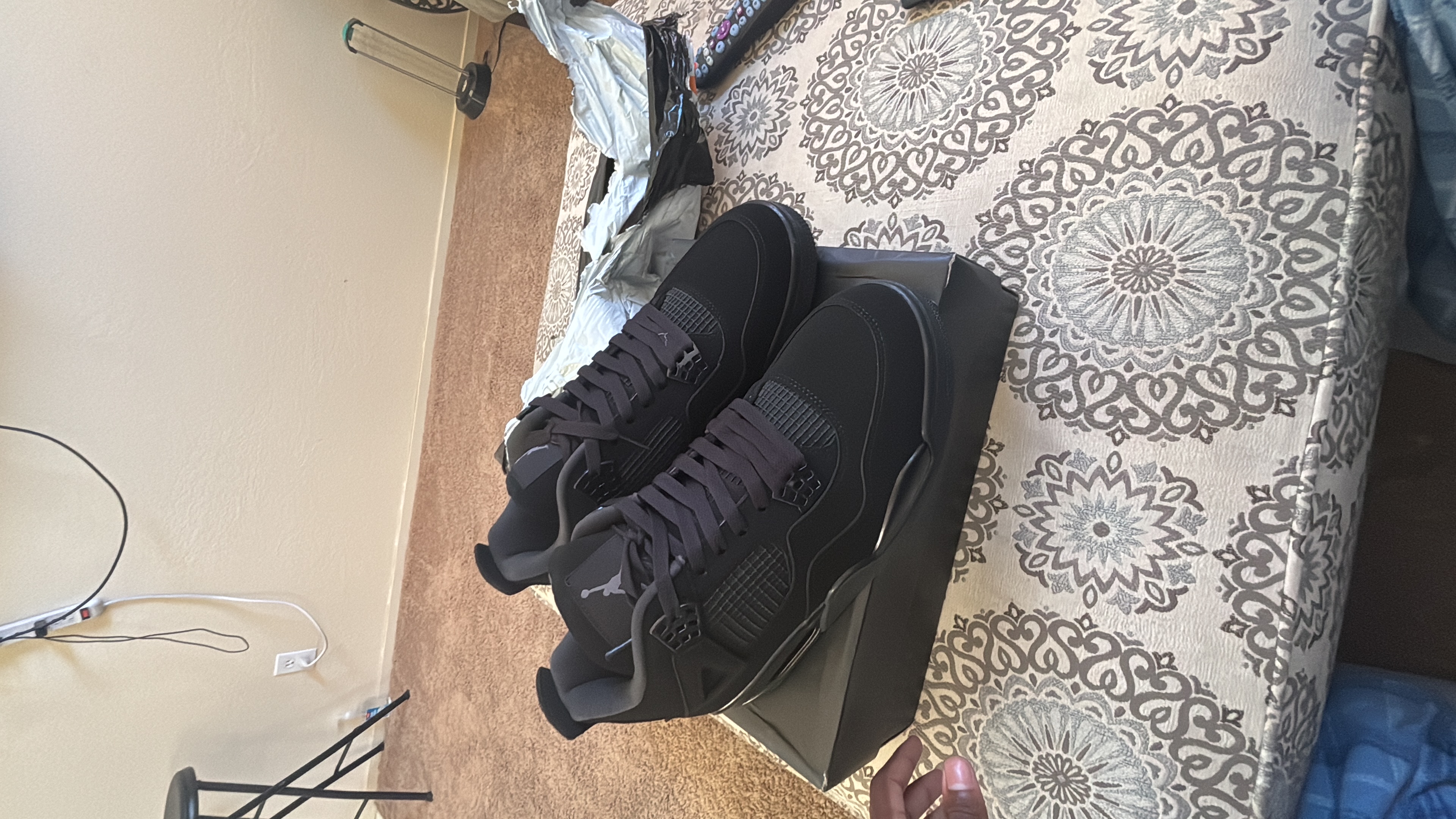 Jordan 4 Black Cat 2020 Reps Sneaker CU1110-010 review Ethan 01