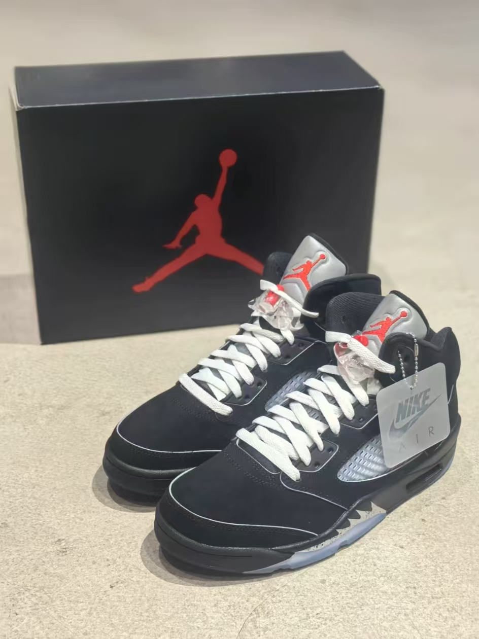 Jordan 5 Retro OG Black Metallic Reimagined HF3975-001 review Vel 00