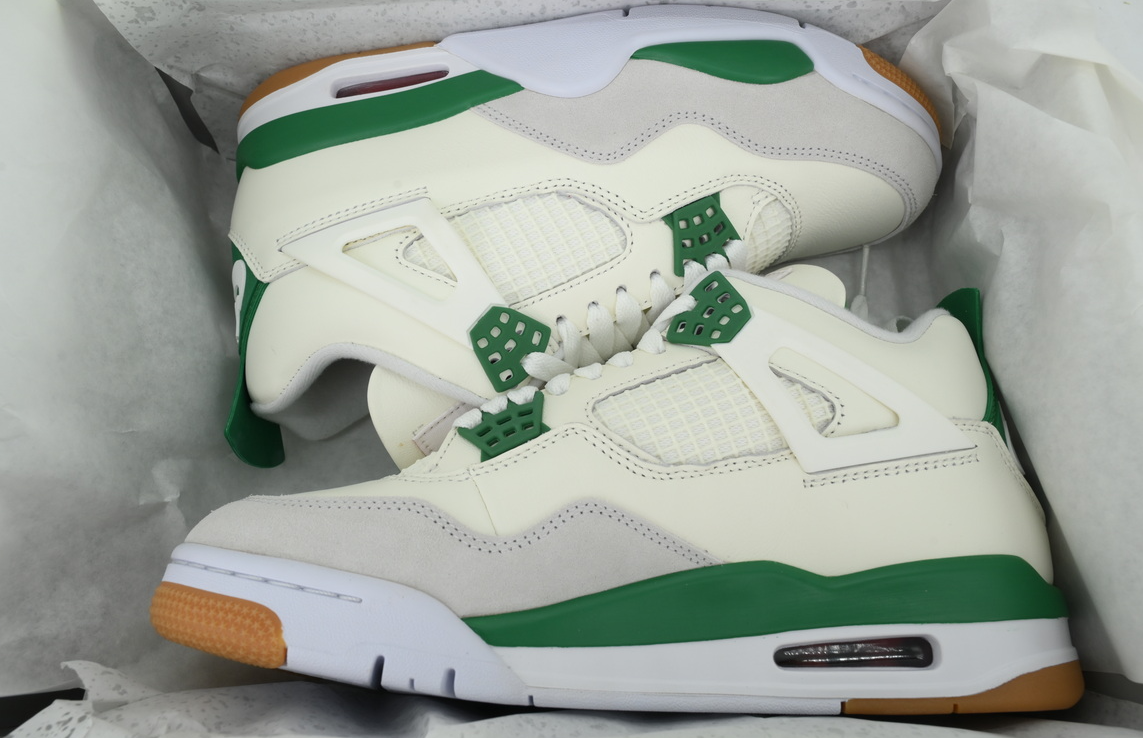 Air Jordan 4 Retro SB Pine Green Reps Sneaker DR5415-103 review Sebies Merck