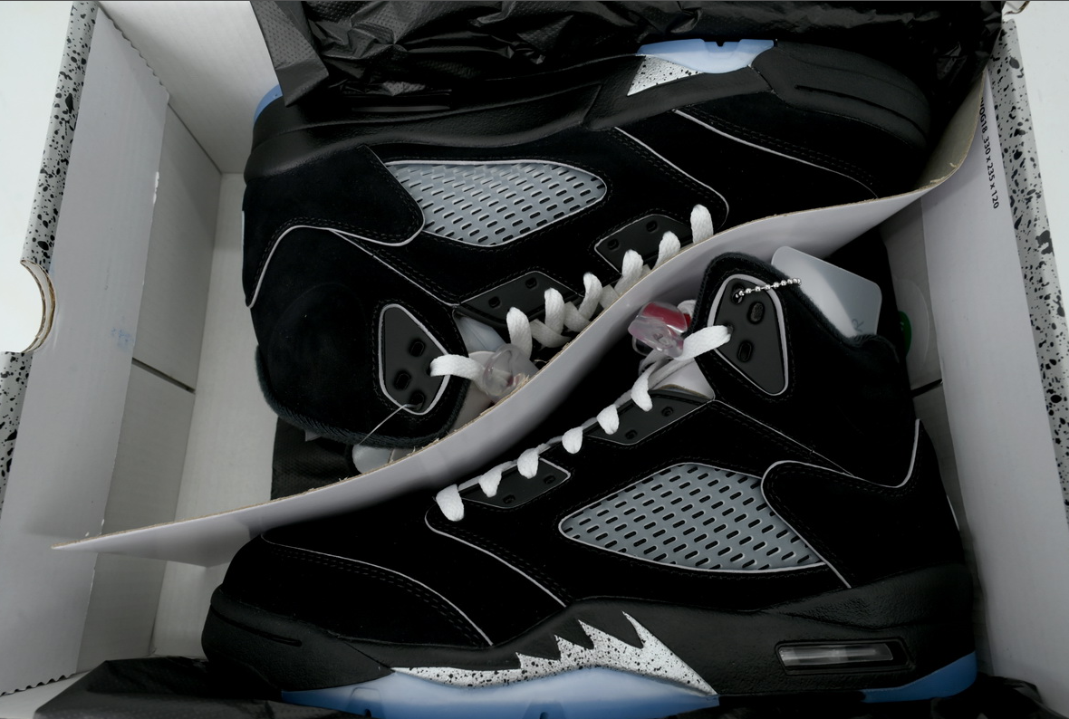 Jordan 5 Retro OG Black Metallic Reimagined HF3975-001 review Cyprian Broczkowski