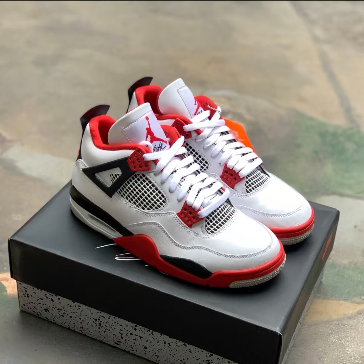 Nike Air Jordan 4 Retro Fire Red Reps Sneakers 2020 DC7770-160 review Messiah Clayborne