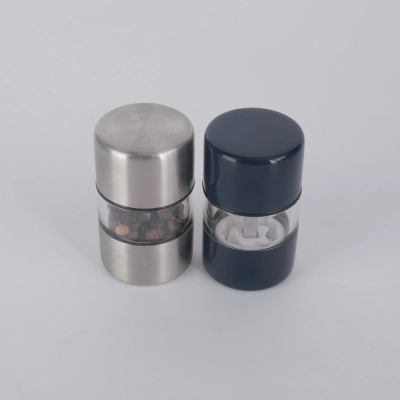 Double-end 2-in-1 Black and White Pepper Auxiliary Food Grinder Household Stainless Steel Manual Small Sea Salt Pepper Grinding Bottle 01