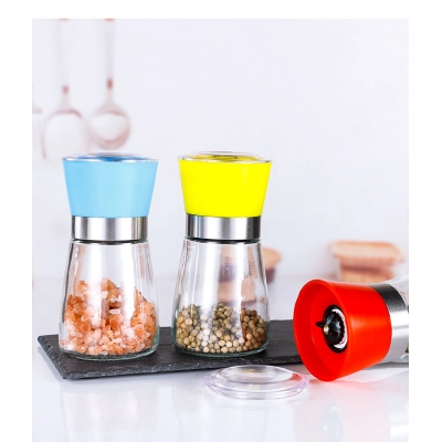 Handheld Pepper Mill and Spice Grinder for Kitchen, Adjustable Coarseness 02