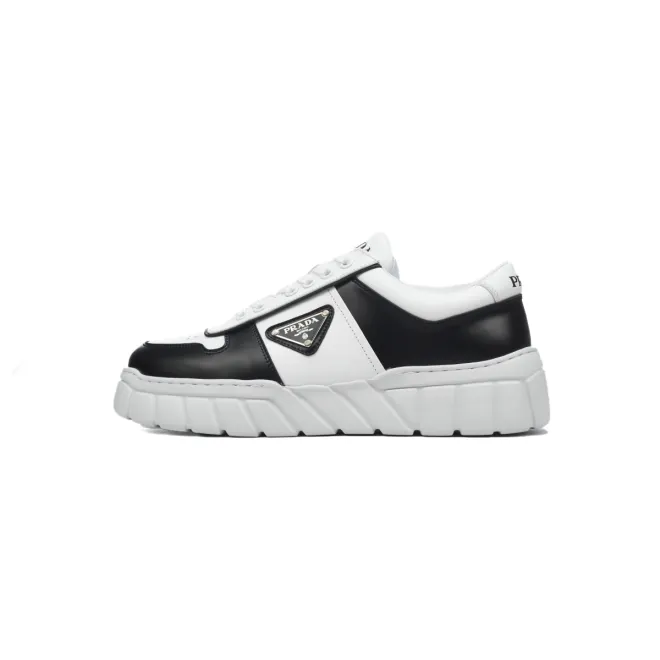 Prada Low-Top Sneakers Serrated Black And  White