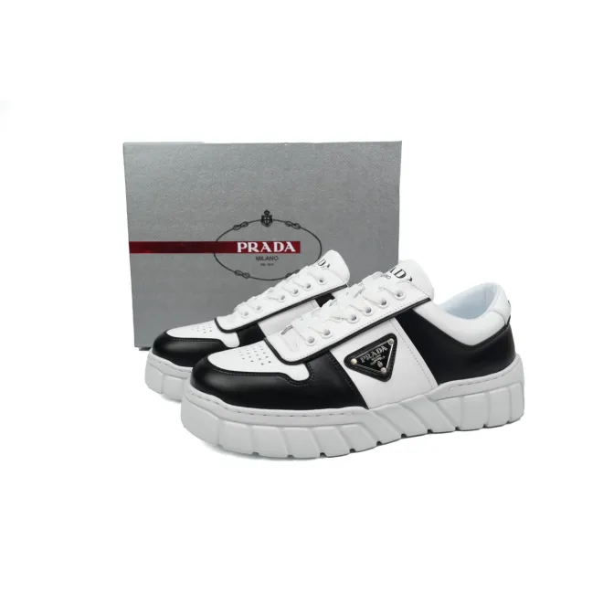 Prada Low-Top Sneakers Serrated Black And  White