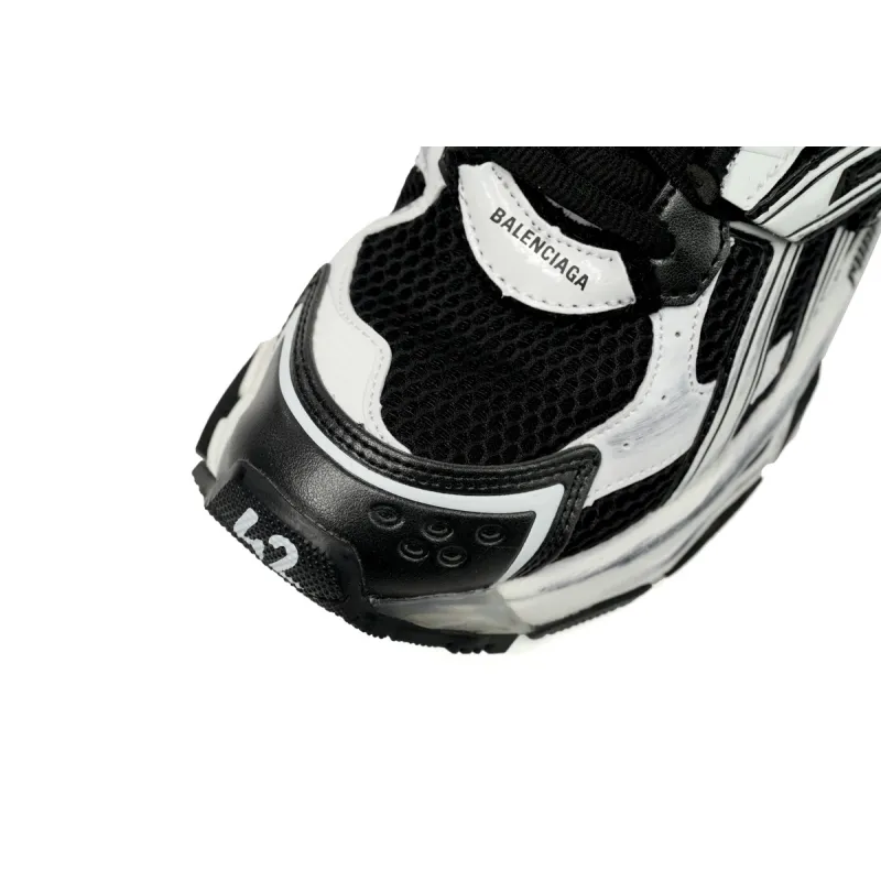 Balenciaga Runner Black White 677402W3RB29010