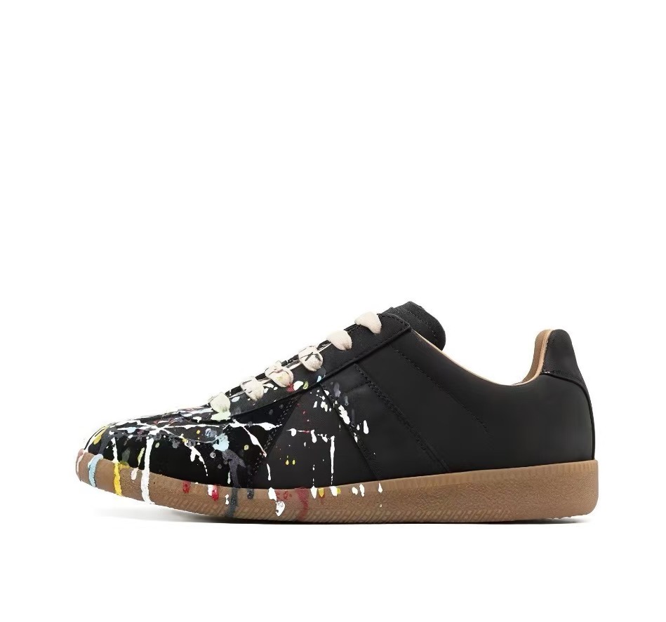 Maison Margiela Black Paint Replica Sneakers S58WS0101P1892963