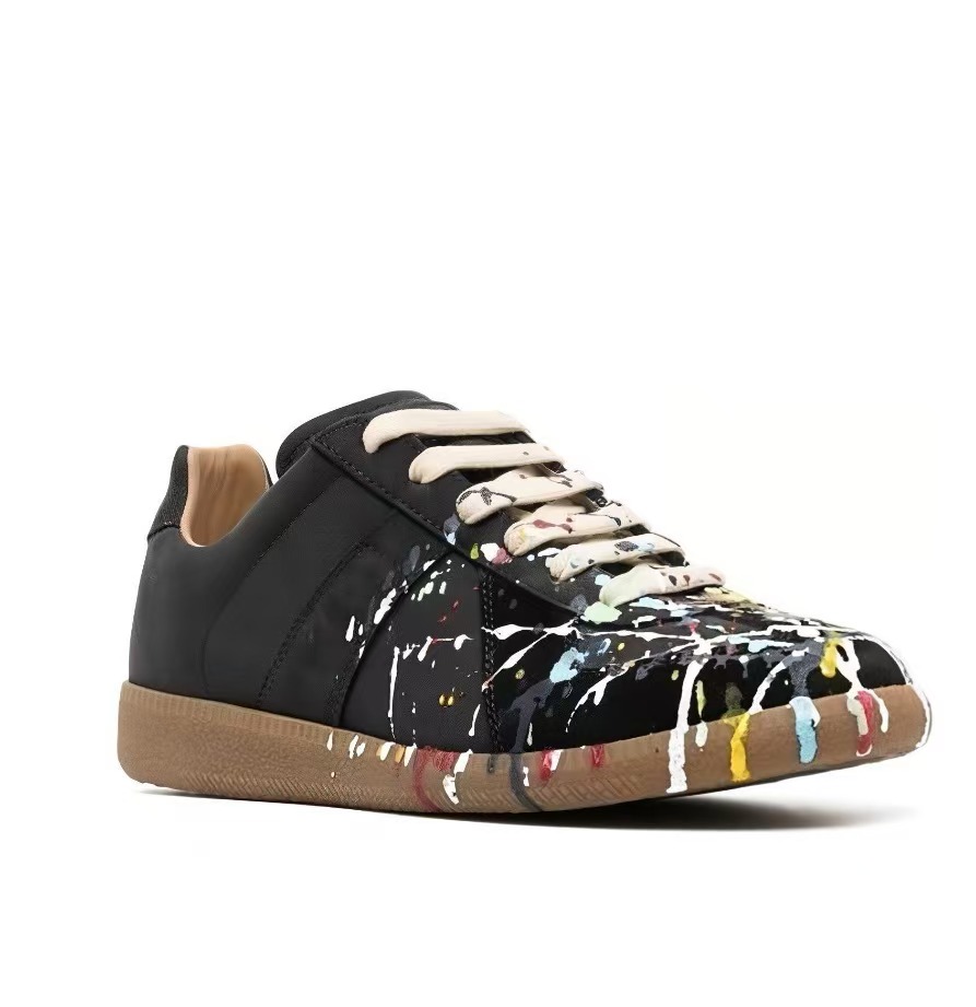 Maison Margiela Black Paint Replica Sneakers S58WS0101P1892963