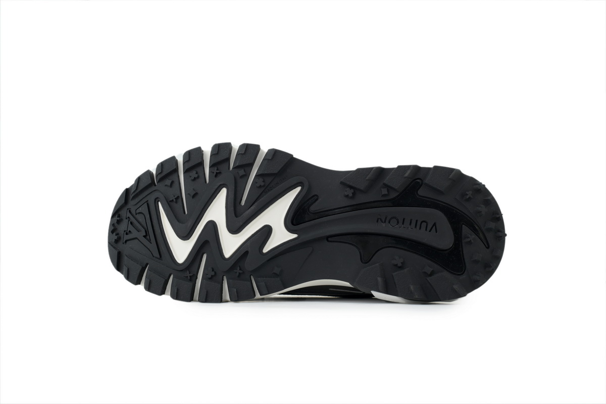Louis Vuitton Tatic Runner Sneaker Anthracite