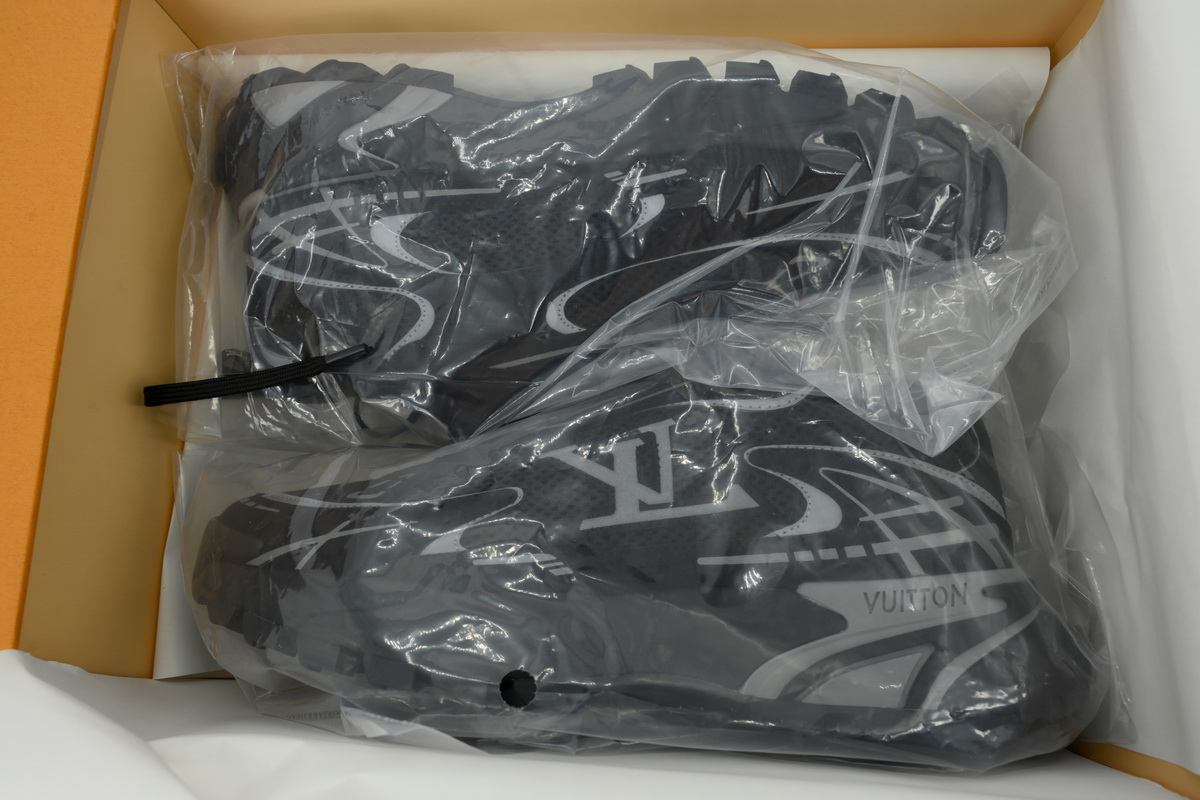 Louis Vuitton Tatic Runner Sneaker Black