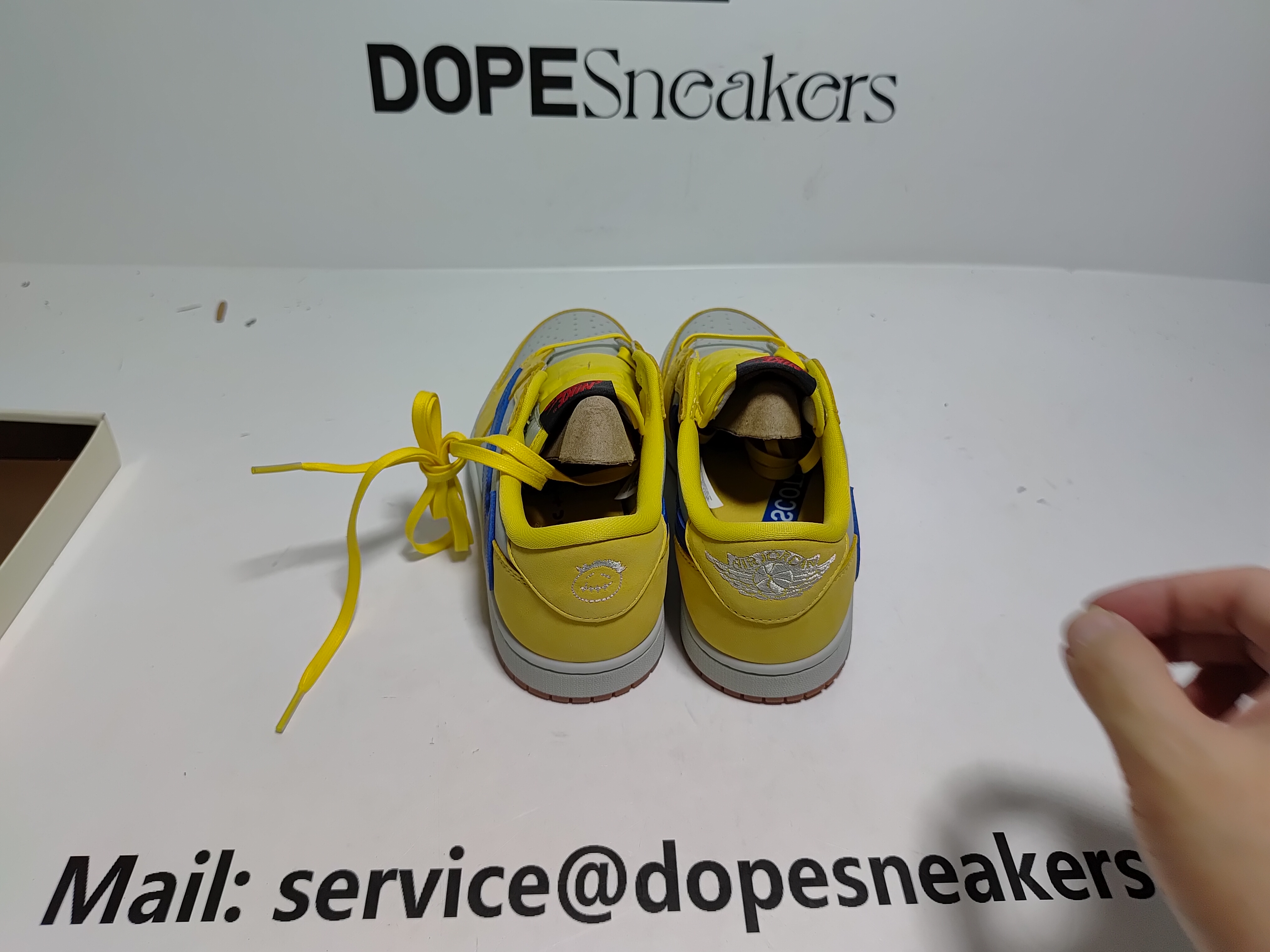 Travis Scott x Air Jordan 1 Low OG 'Canary' DZ4137-700