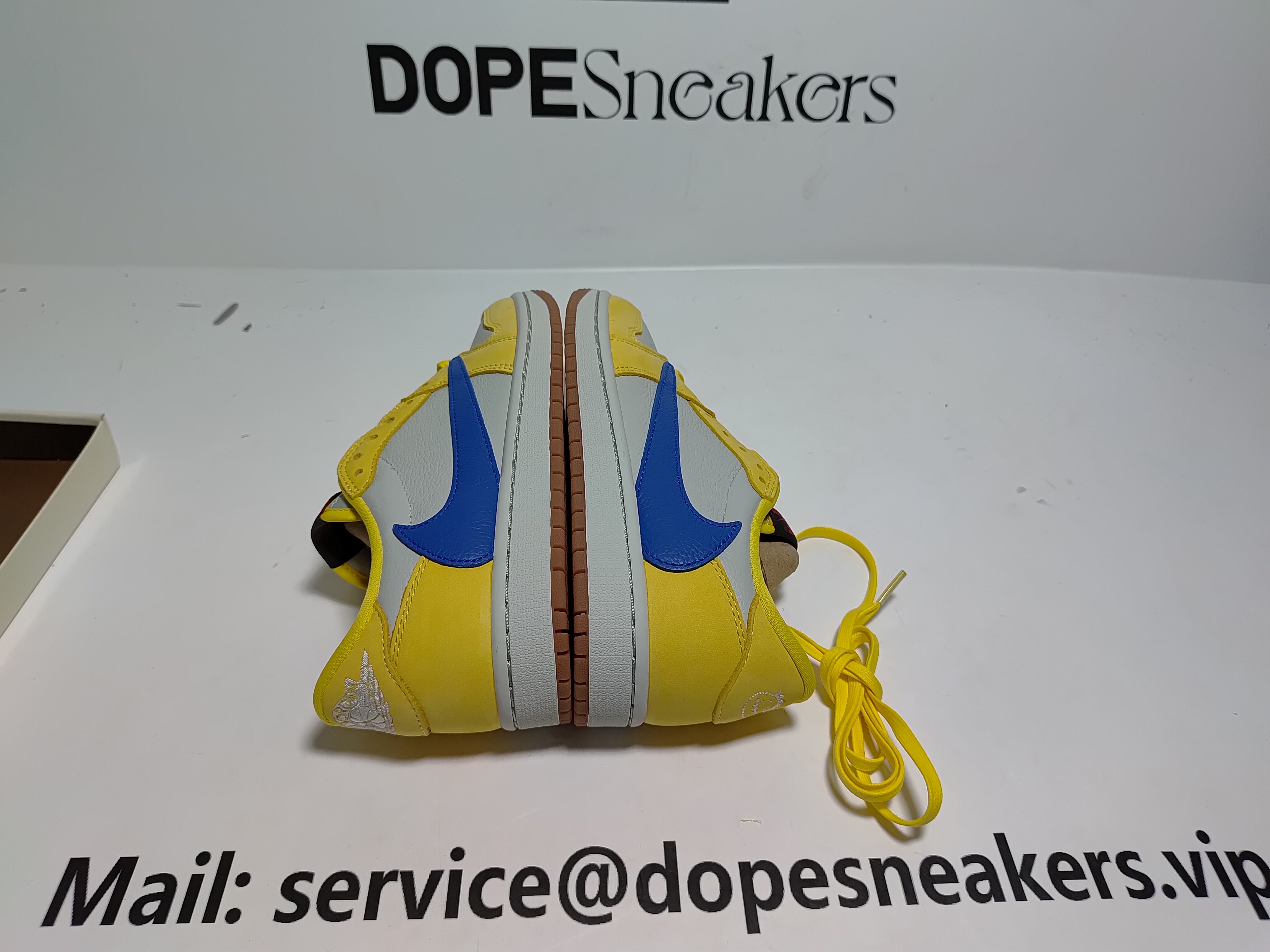 Travis Scott x Air Jordan 1 Low OG 'Canary' DZ4137-700