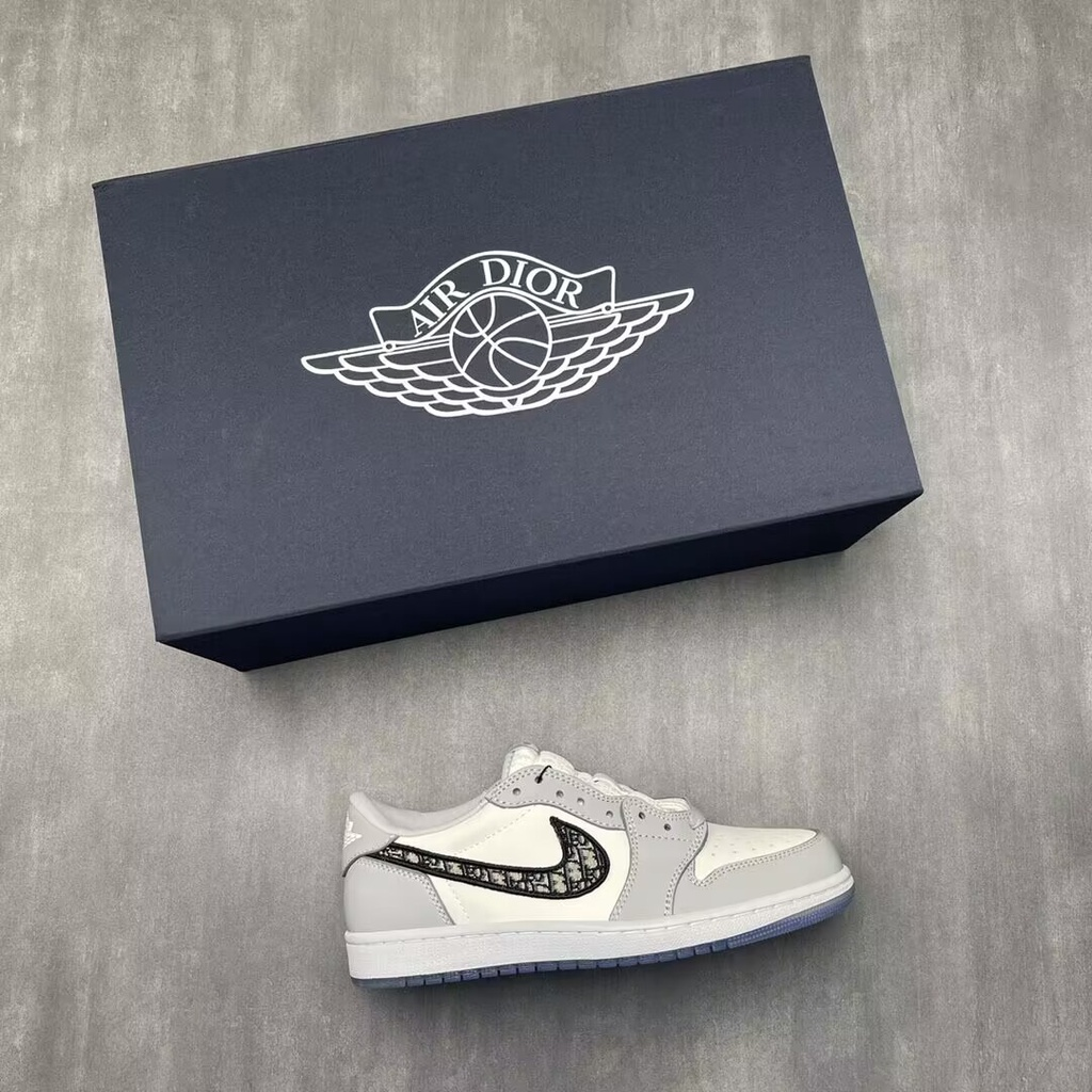 Air Jordan 1 Retro Low Dior CN8608-002 review Eli Perez