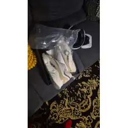 Dior B22 Cream Beige White review nniyah kanani