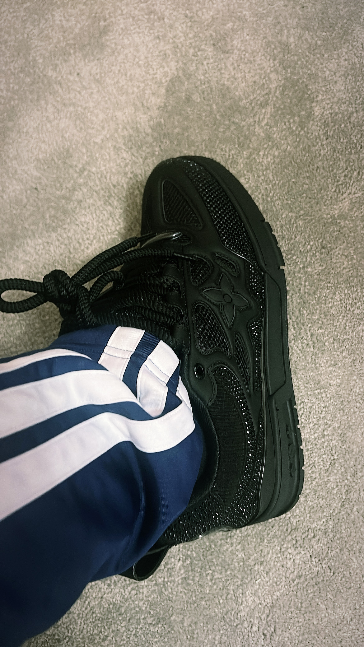 LOUIS VUITTON All Black Diamond Surface review Jaylen