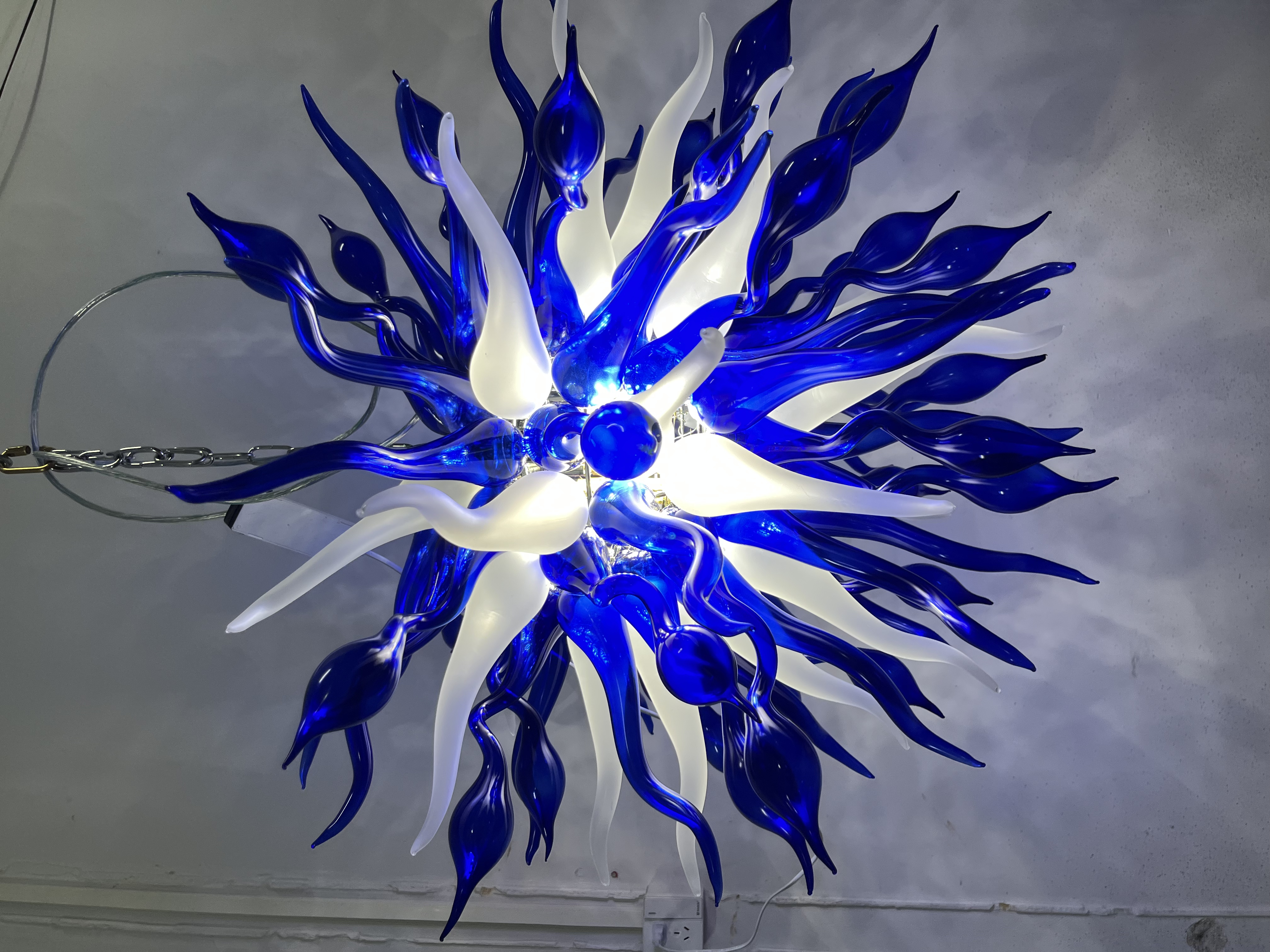 Chihuly Style Chandelier Hand Blown Glass Chandelier (Deep Blue And Frosted White Colors)