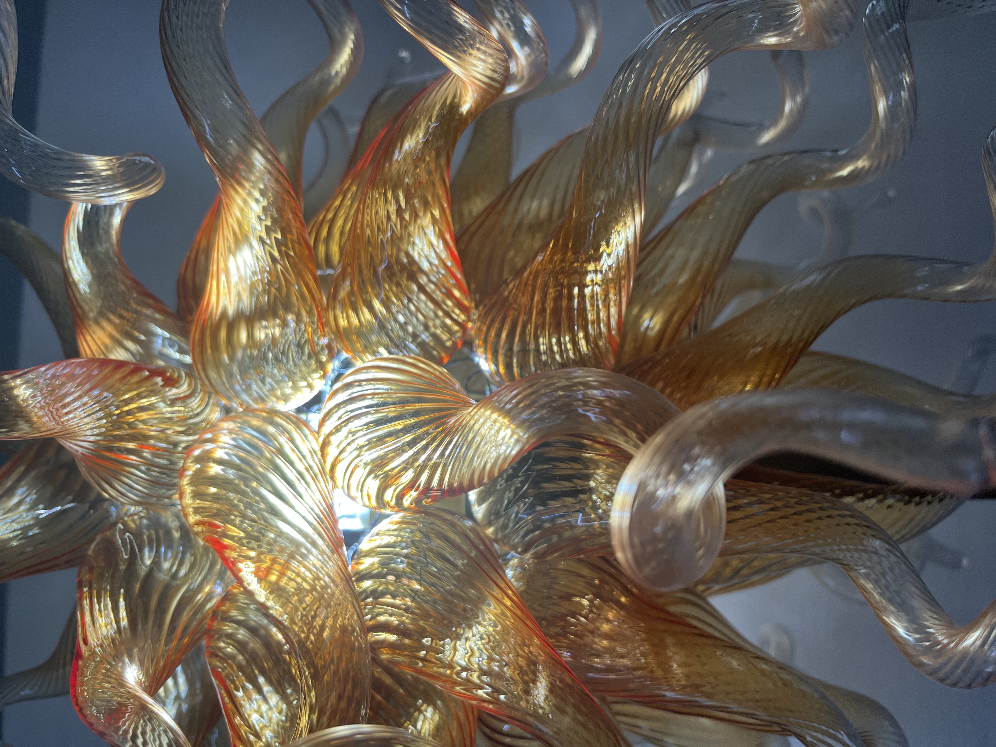 Chihuly Style Floor Lamp (Gold-to-Clear Gradient Glass)