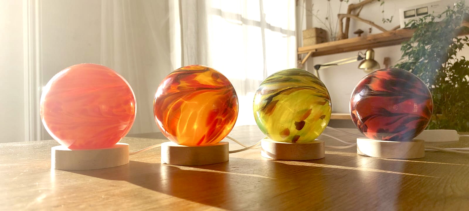 Blown Glass Spherical Table Lamp